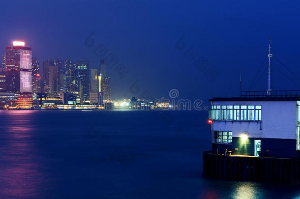 <strong>香<strong>港</strong>维多利亚港夜景</strong>