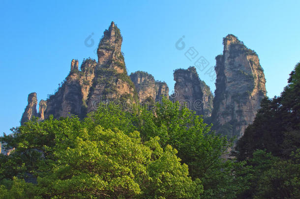 石灰岩奇形怪状