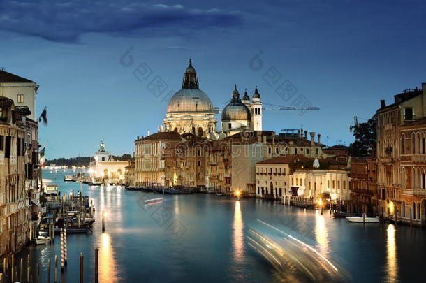 威尼斯，大运河和<strong>圣玛丽</strong>亚<strong>教堂</strong>