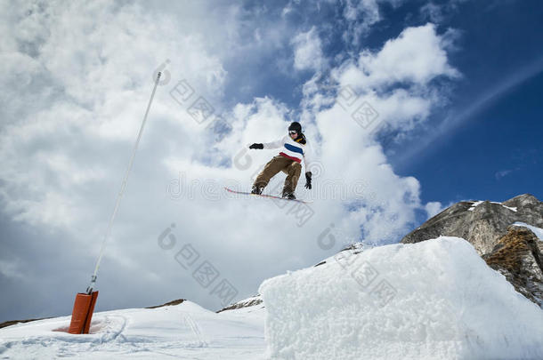 山地滑雪板运动员