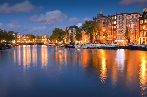 荷兰阿姆斯特丹，<strong>星夜</strong>，宁静的运河风光