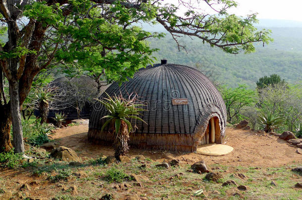 南非夸祖鲁纳塔尔省沙卡兰祖鲁村的isangoma住宅