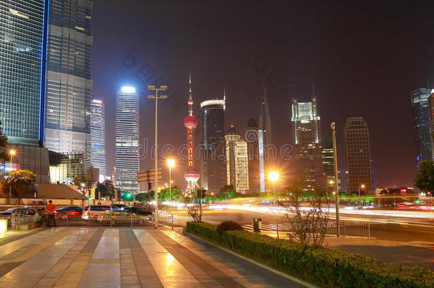 中国上海世纪大道的街景。