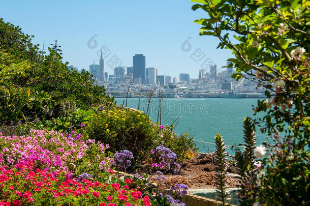 从恶魔岛看旧金山市中心的浪漫观