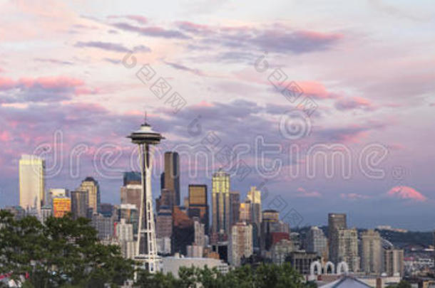 西雅图市中心日落全景天际线