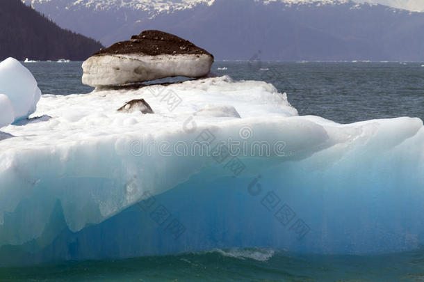 海上的冰山