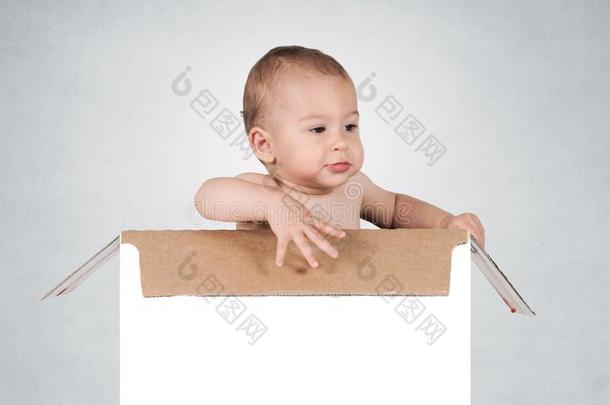盒装婴儿