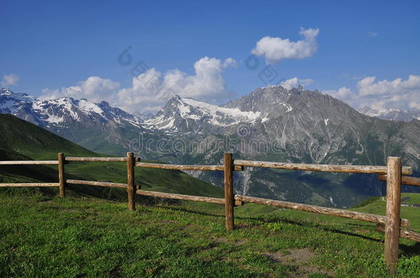 大科姆地块，意大利阿尔卑斯山，奥斯塔山谷。