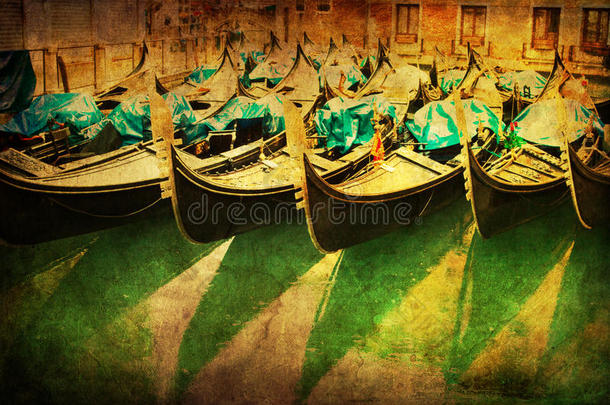 威尼斯平底船连成一排的复古风格图片