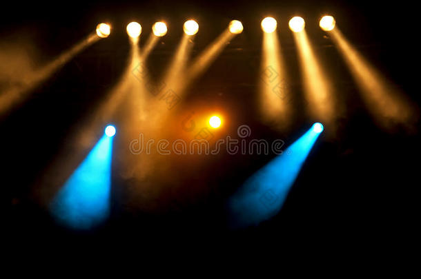 舞台或音乐会上的聚光灯