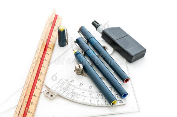 画笔、调整角度工具、刻度尺、刀具、墨水