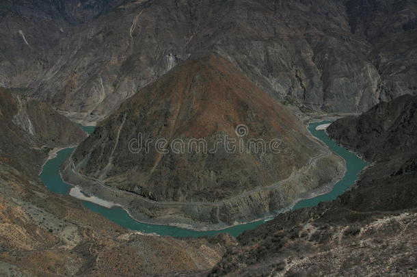 农业地区弯曲瓷器排水