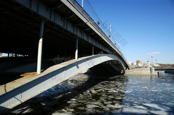 俄罗斯莫斯科的博尔索伊-乌斯廷斯基大<strong>桥</strong>
