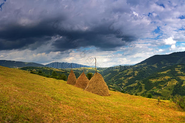博尔扎夫斯科戈山脉。