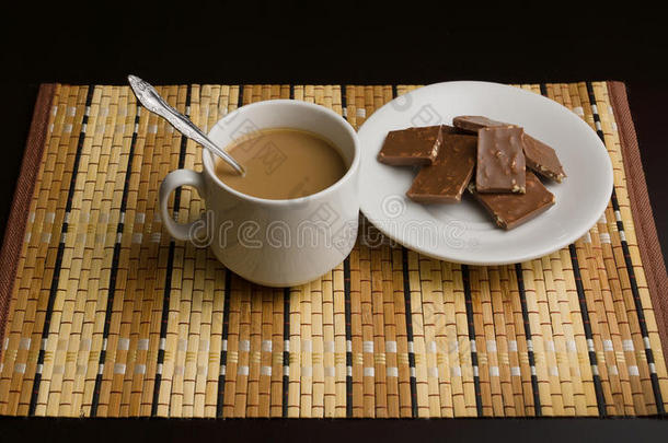 早餐咖啡和巧克力