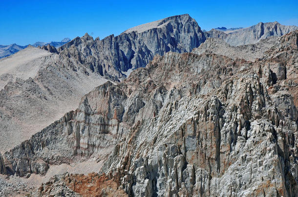 内华达山脉惠特尼山