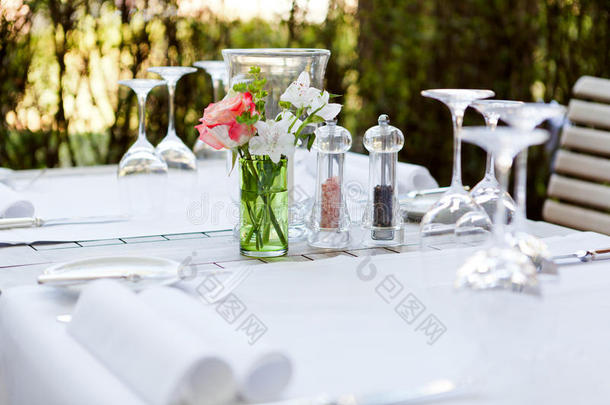 夏季餐厅餐桌餐具玻璃宴会