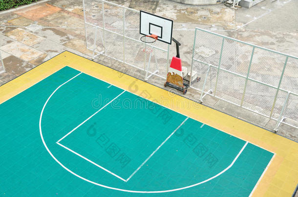 篮球球场户外，街头篮球