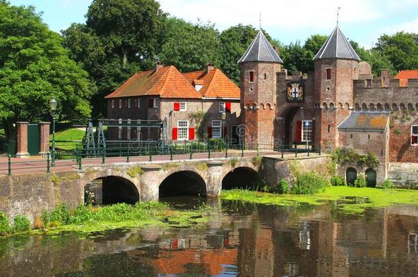 荷兰阿默斯福德的中世纪城墙<strong>科佩尔</strong>波特和伊姆河