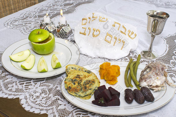 罗什哈沙纳犹太节日聚餐桌