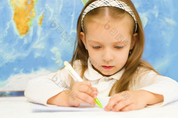 孩子在学前班写作