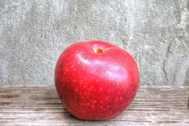 咕噜背景的红<strong>苹果</strong>