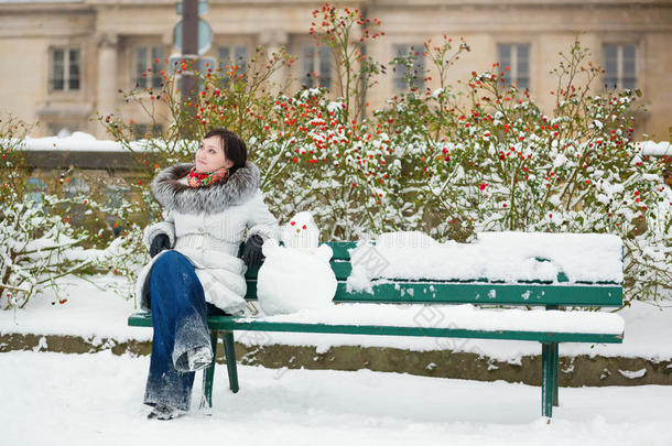 <strong>小雪</strong>人女孩