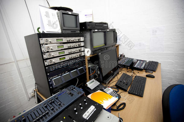 <strong>电视演播室</strong>的计算机和电气设备