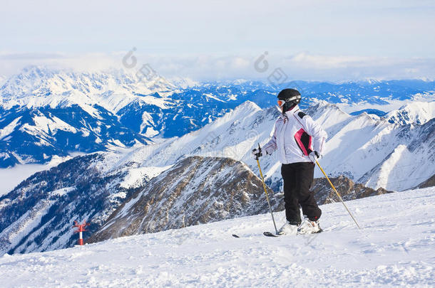 高山滑雪运动员。<strong>卡普兰</strong>滑雪胜地，