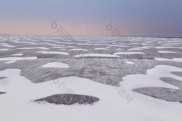 冰封艾瑟默湖的雪和风纹理