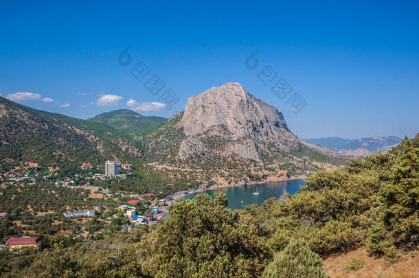 海滨夏日风景。苏达克海滩。乌克兰黑海