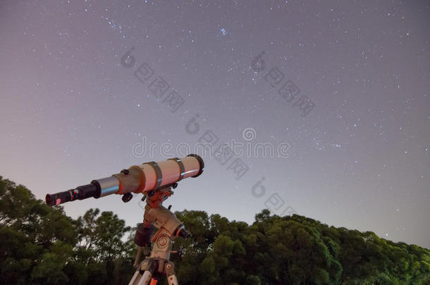 天文学天体<strong>摄影星座</strong>傍晚夜