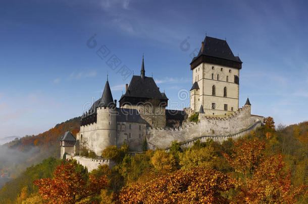中世纪城堡全景童话