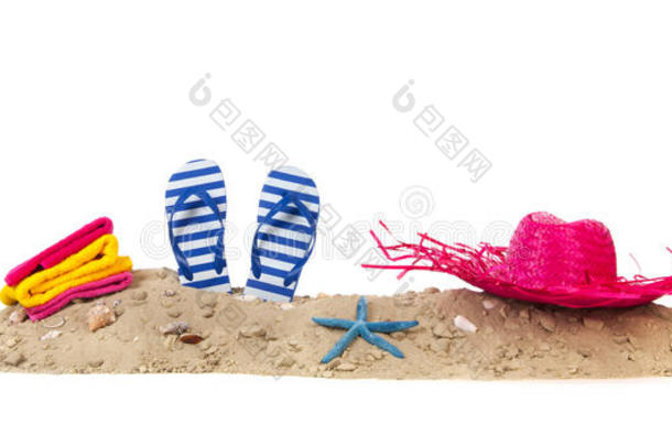 沙滩沙滩浴巾人字拖和帽子