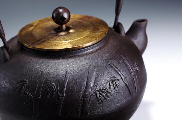 铁制茶壶