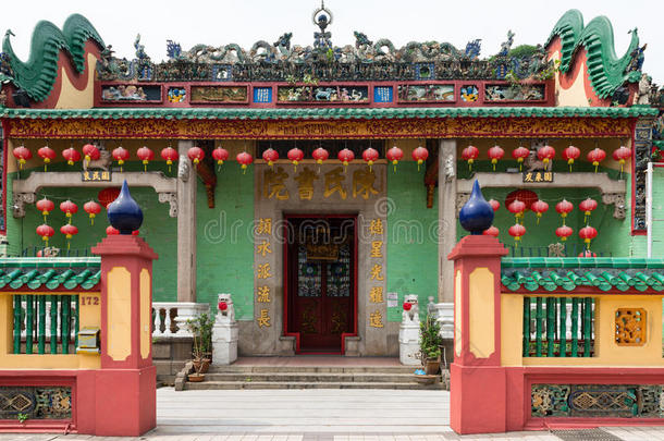 <strong>进入中国</strong>传统寺庙。