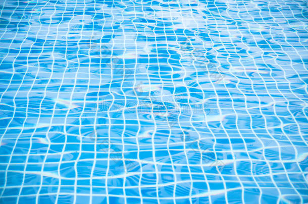 游泳池蓝色撕裂水，背景纹理