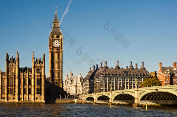 伦敦的大本钟和威斯敏斯特大桥
