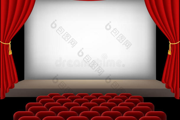 有红色座位和窗帘的电影院礼堂