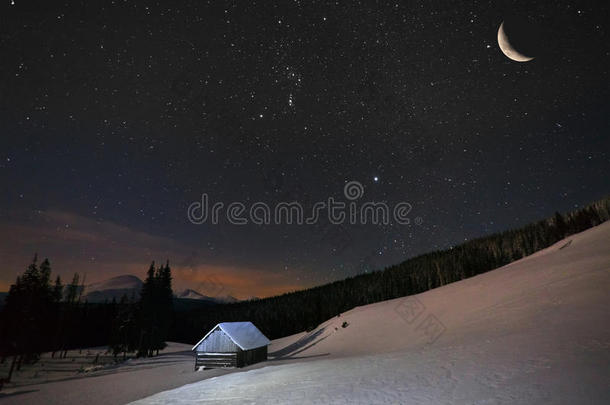 今夜群山群星，冬日美景