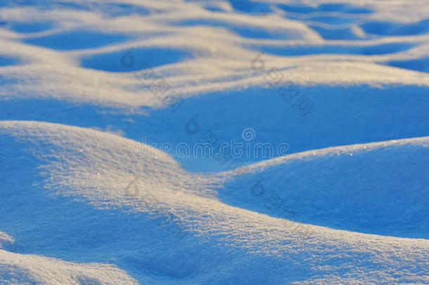 一波又一波的雪