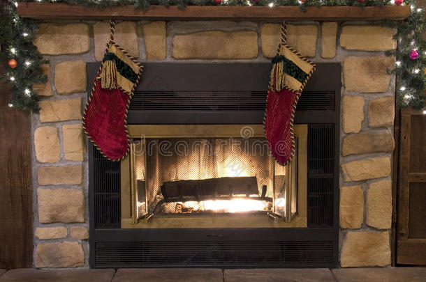 圣诞壁炉壁炉和长袜景观