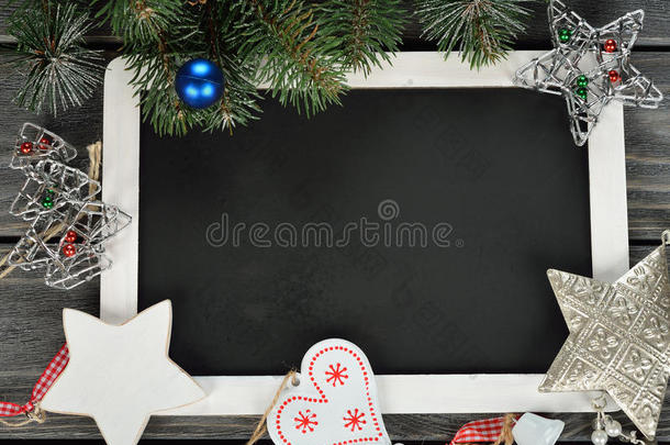 <strong>写字板</strong>和圣诞装饰品