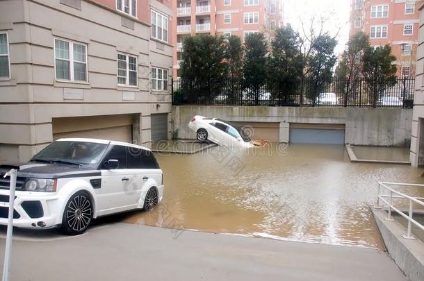 淹没汽车