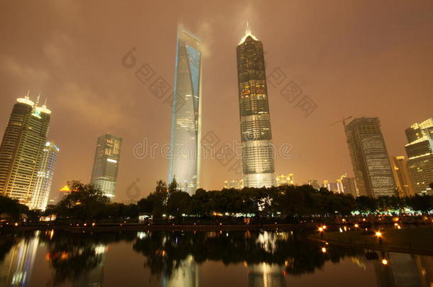 <strong>上海环球</strong>金融中心和金茂大厦