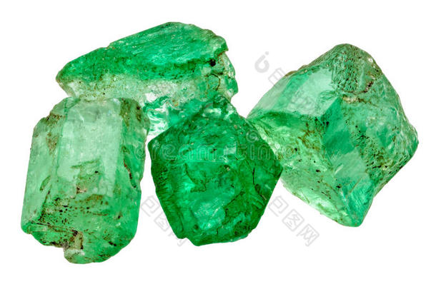 四颗绿宝石晶体