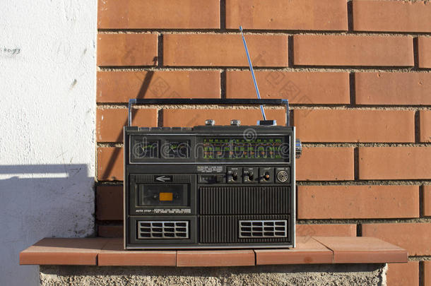 外面的收音机