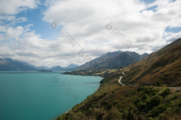 新西兰南岛格伦诺奇皇后镇路瓦卡蒂普湖风景区