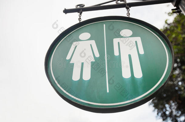 菲律宾马尼拉街头男女厕所标志
