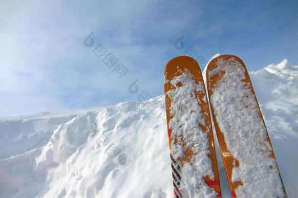 滑雪山和滑雪景观